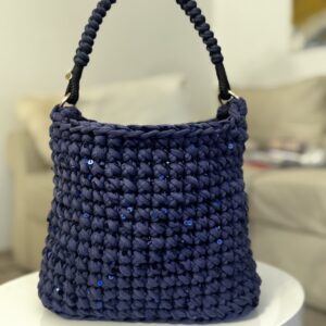 Modell Loser in kobaldblau mit Paracordhenkel